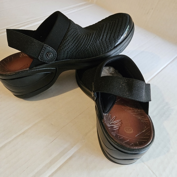 B Zees mules Black women’s shoes/sandals Good condition. - Picture 6 of 8